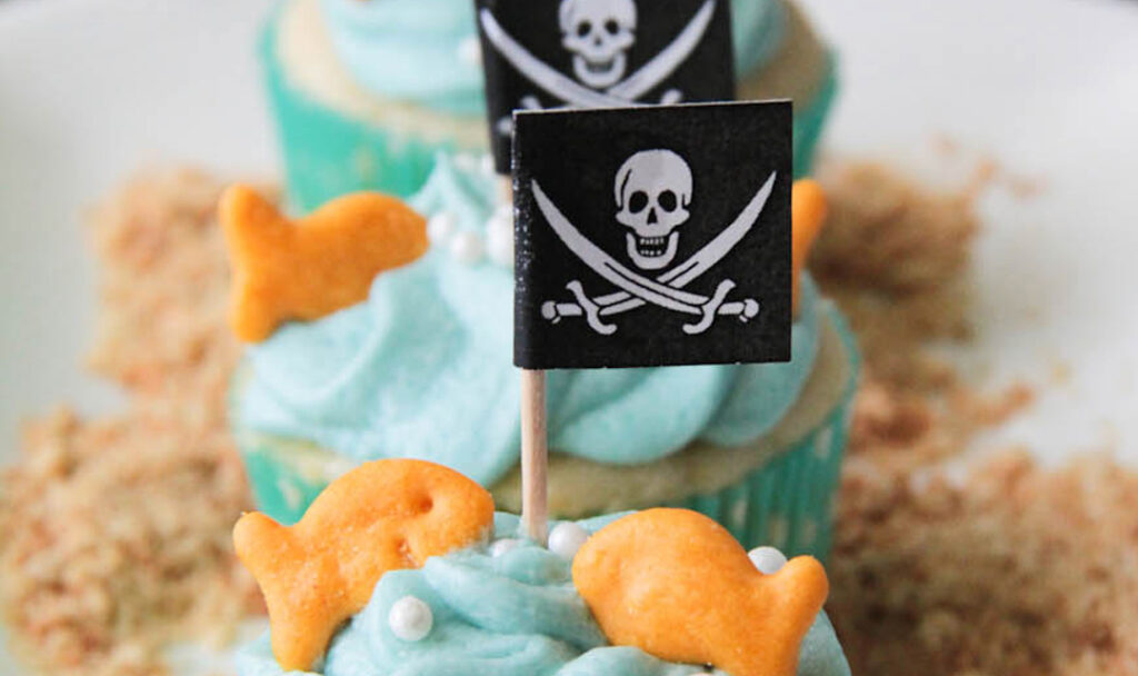 cupcake pirate- thebakerspstairs